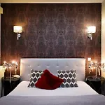 Charming - Les Pasteliers Hotel 2*