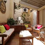 Charming - Les Pasteliers Hotel