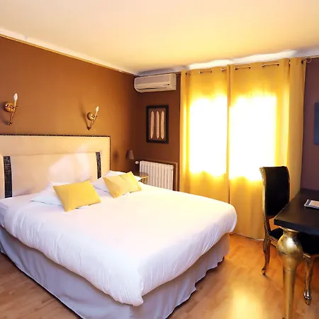 Charming - Les Pasteliers מלון 2*