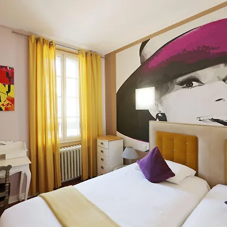 מלון Charming - Les Pasteliers אלבי