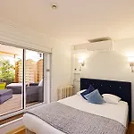 Otel Charming - Les Pasteliers 2*
