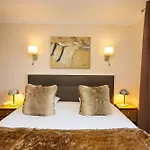 Otel Charming - Les Pasteliers 2*