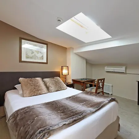 Charming - Les Pasteliers 2* アルビ