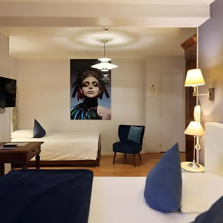 Les Pasteliers Hotel