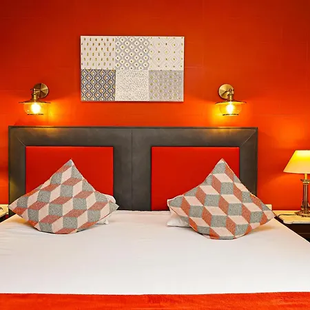 Charming - Les Pasteliers 2*