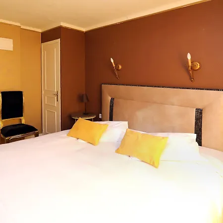 Charming - Les Pasteliers Hotel 2*
