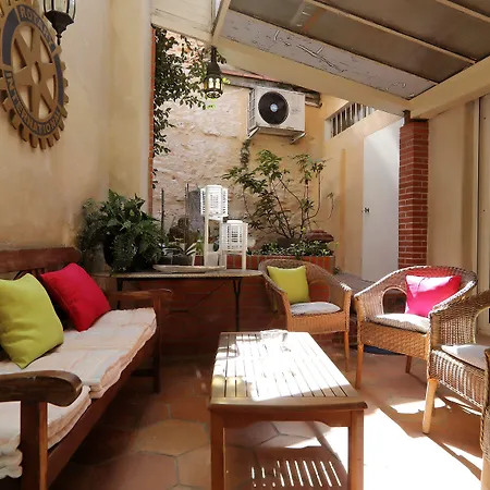 Charming - Les Pasteliers Szálloda