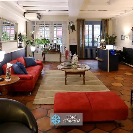 Charming - Les Pasteliers 2*