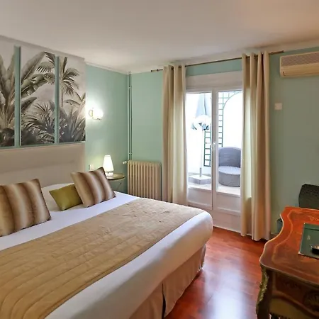 Les Pasteliers Hotel