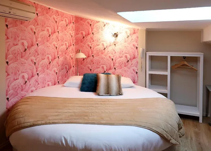 Charming - Les Pasteliers فندق 2*